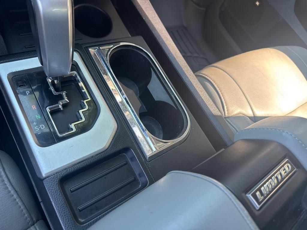 Toyota Tundra 2WD Truck CrewMax 5.7L V8 6-Spd AT LTD (Natl) 2015