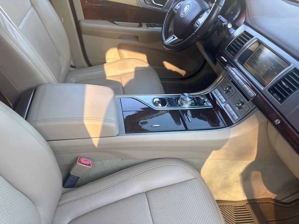 Jaguar XF 4dr Sdn Portfolio 2011