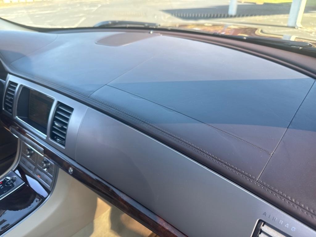 Jaguar XF 4dr Sdn Portfolio 2011