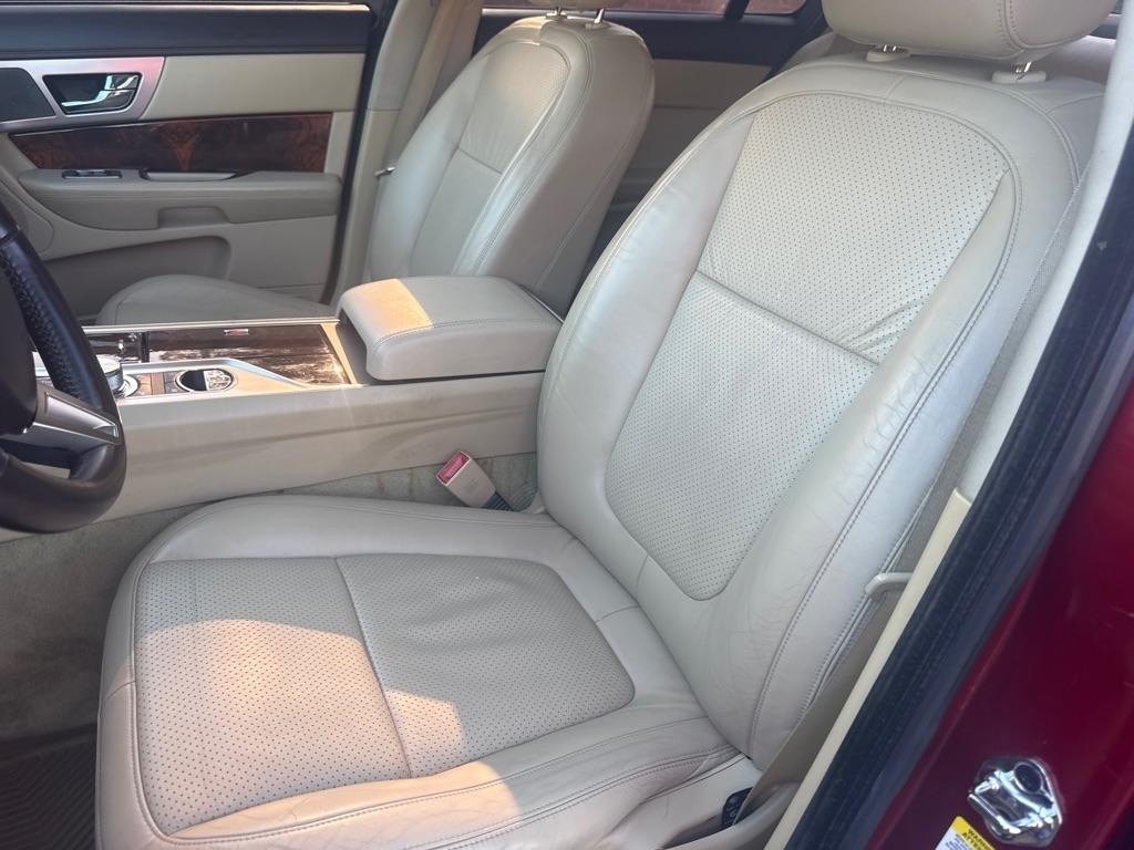 Jaguar XF 4dr Sdn Portfolio 2011
