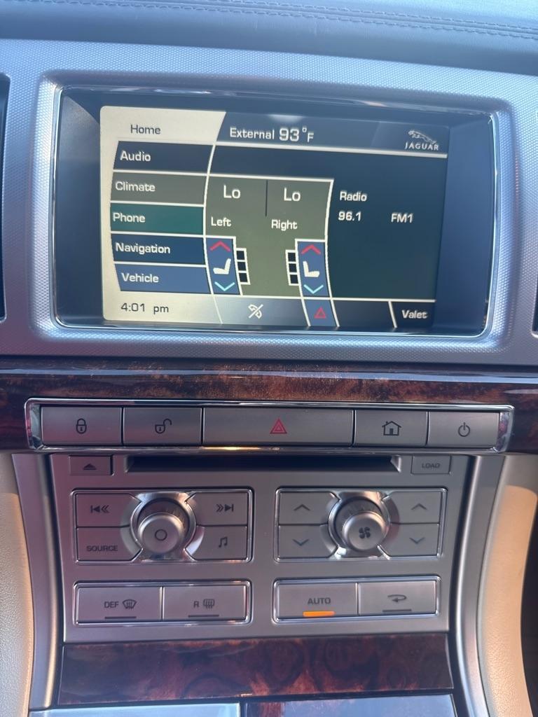 Jaguar XF 4dr Sdn Portfolio 2011