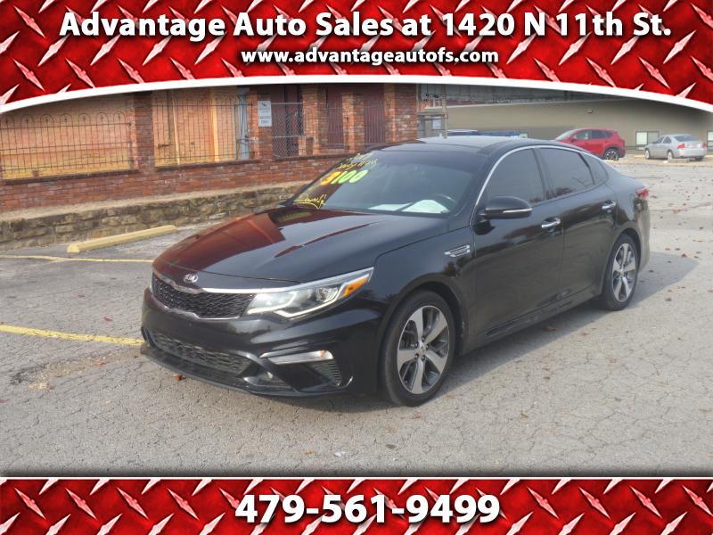 2019 Kia Optima S's photo