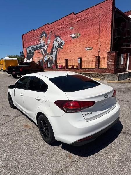 Kia Forte LX 6A 2017