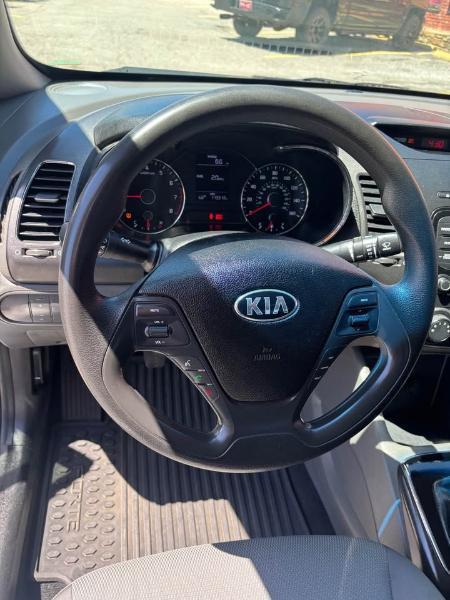 Kia Forte LX 6A 2017