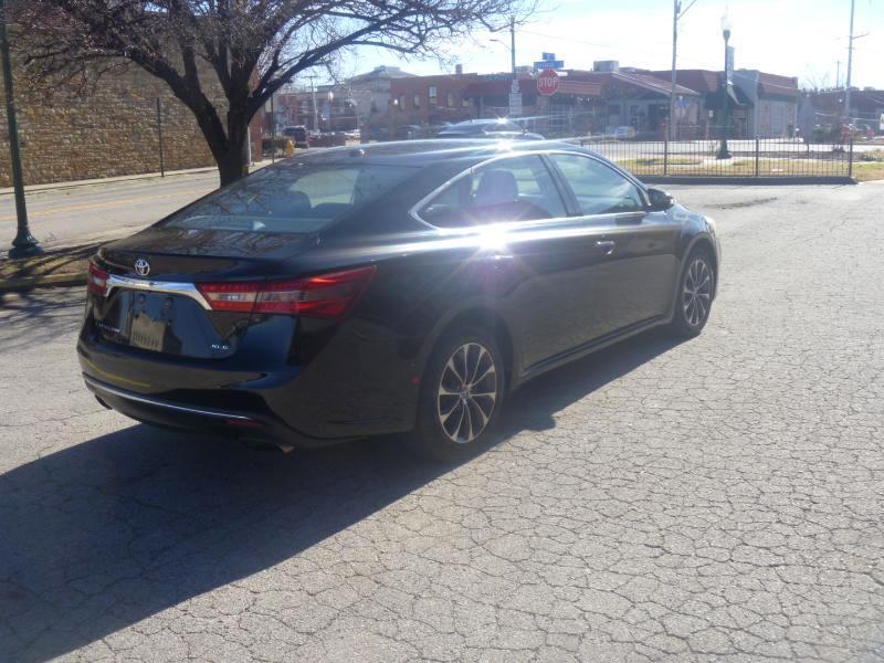 Toyota Avalon XLE 2016