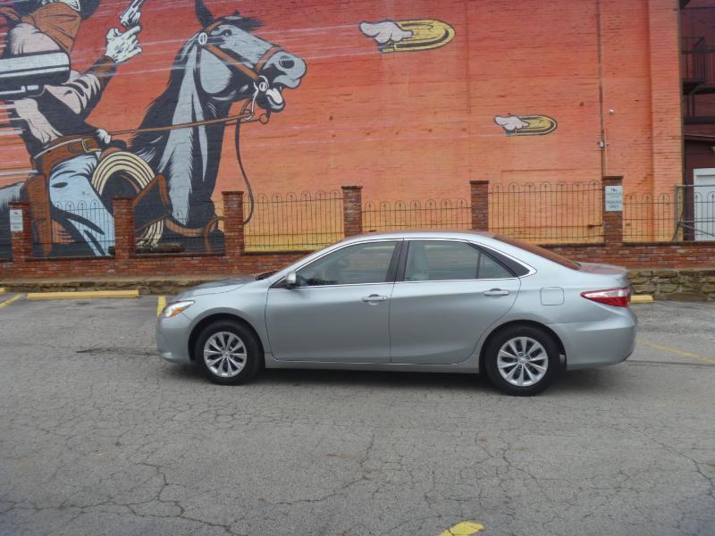 Toyota Camry SE 2015