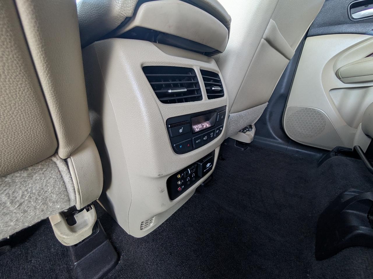 Acura MDX SH-AWD 9-Spd AT w/Tech and Entertainment Package 2016