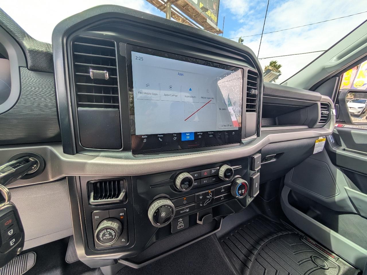 Ford F-150 2WD Reg Cab Flareside 126" FX2 2025