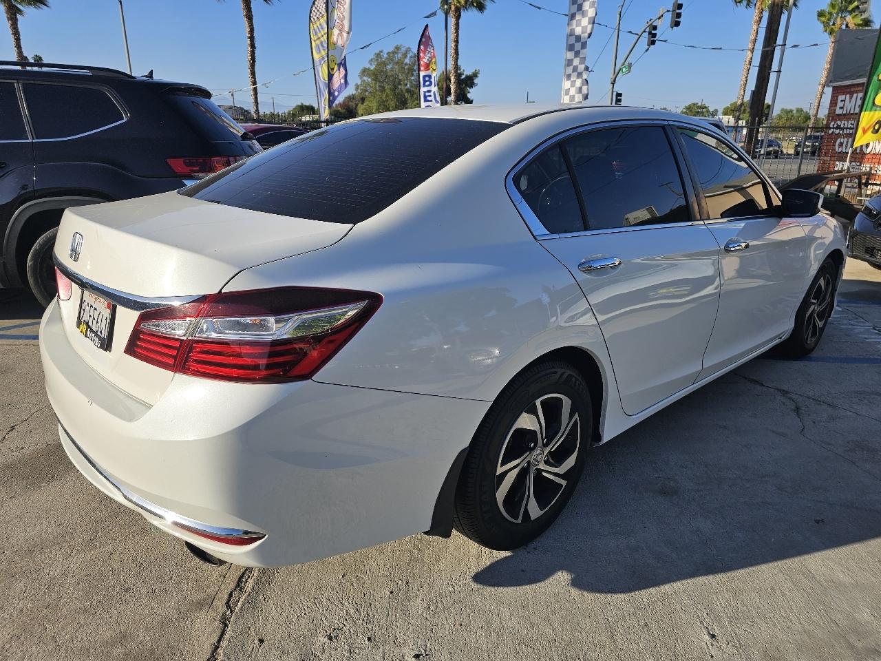 Honda Accord LX Sedan CVT 2017