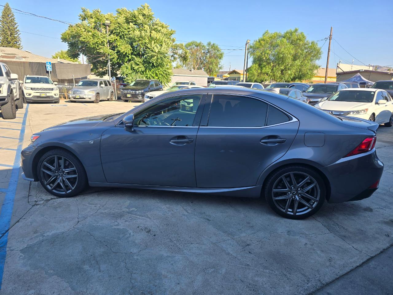 Lexus IS 200t 2016