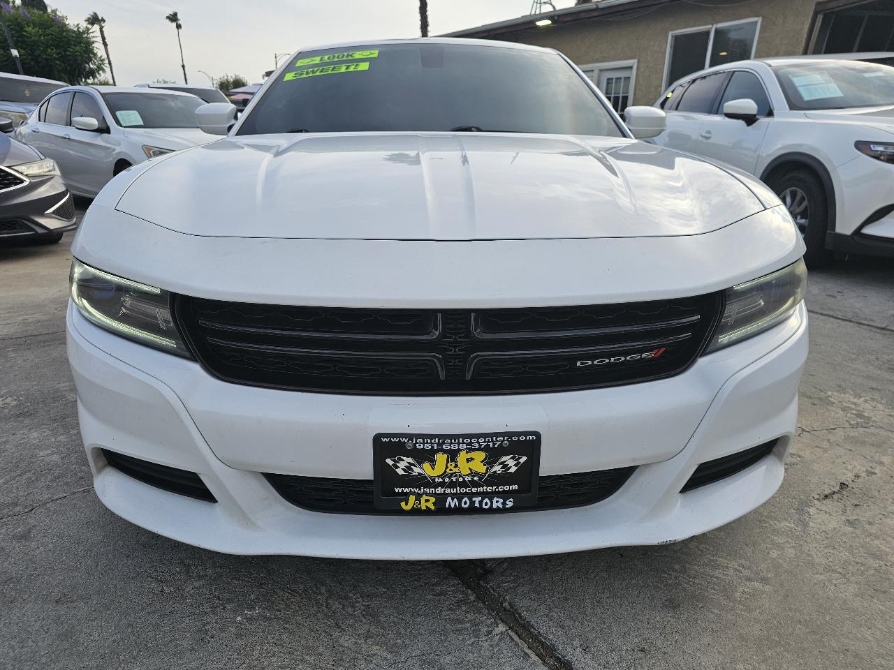 Dodge Charger SE 2015