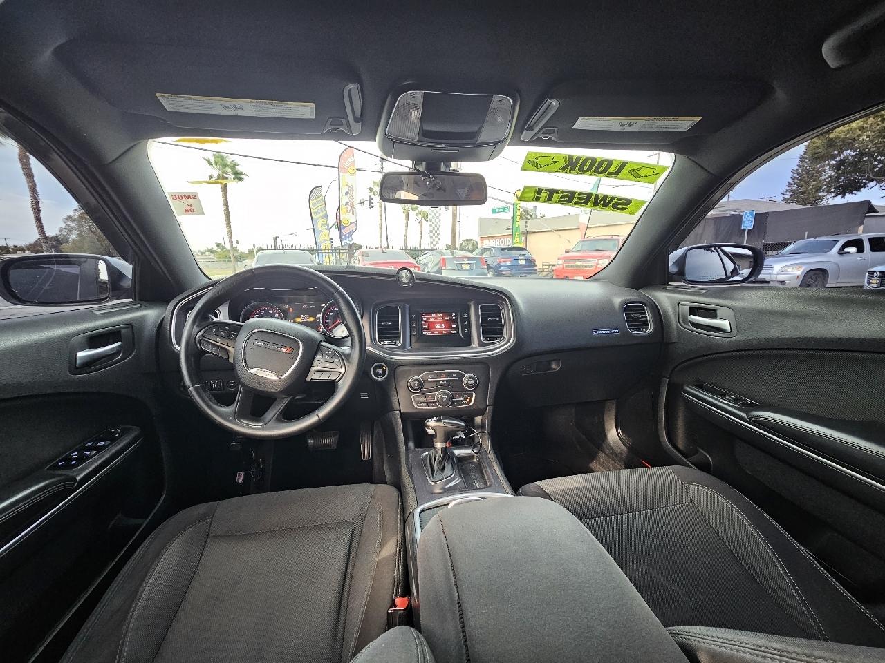 Dodge Charger SE 2015