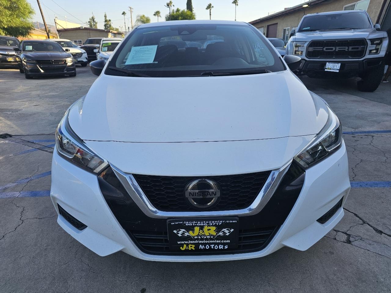 Nissan Versa S CVT 2020