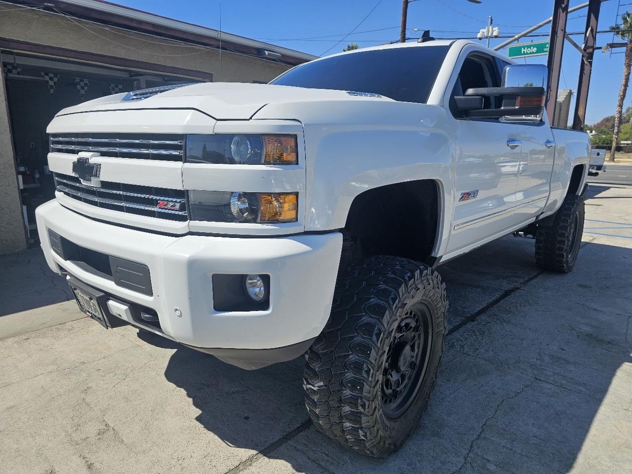 Chevrolet Silverado 2500HD 4WD Crew Cab 153" LTZ 2017