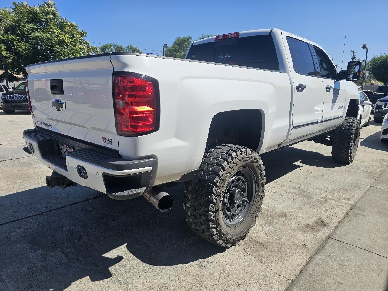 Chevrolet Silverado 2500HD 4WD Crew Cab 153" LTZ 2017