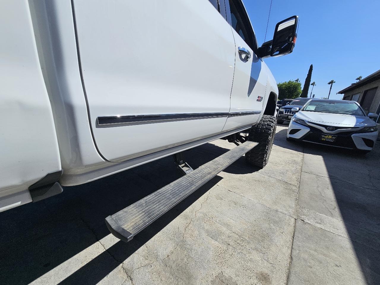 Chevrolet Silverado 2500HD 4WD Crew Cab 153" LTZ 2017