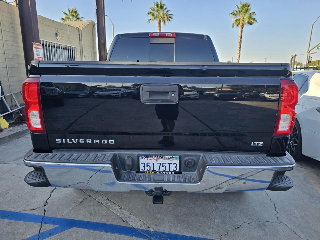 Chevrolet Silverado 1500 LTZ Crew Cab 2WD 2017