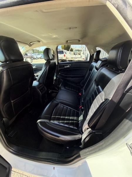 Ford Edge photo 10