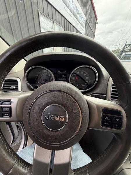 Jeep Grand Cherokee photo 4
