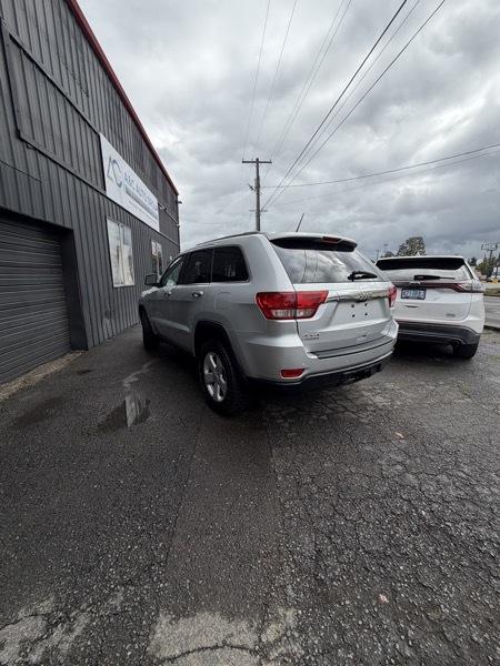 Jeep Grand Cherokee photo 10