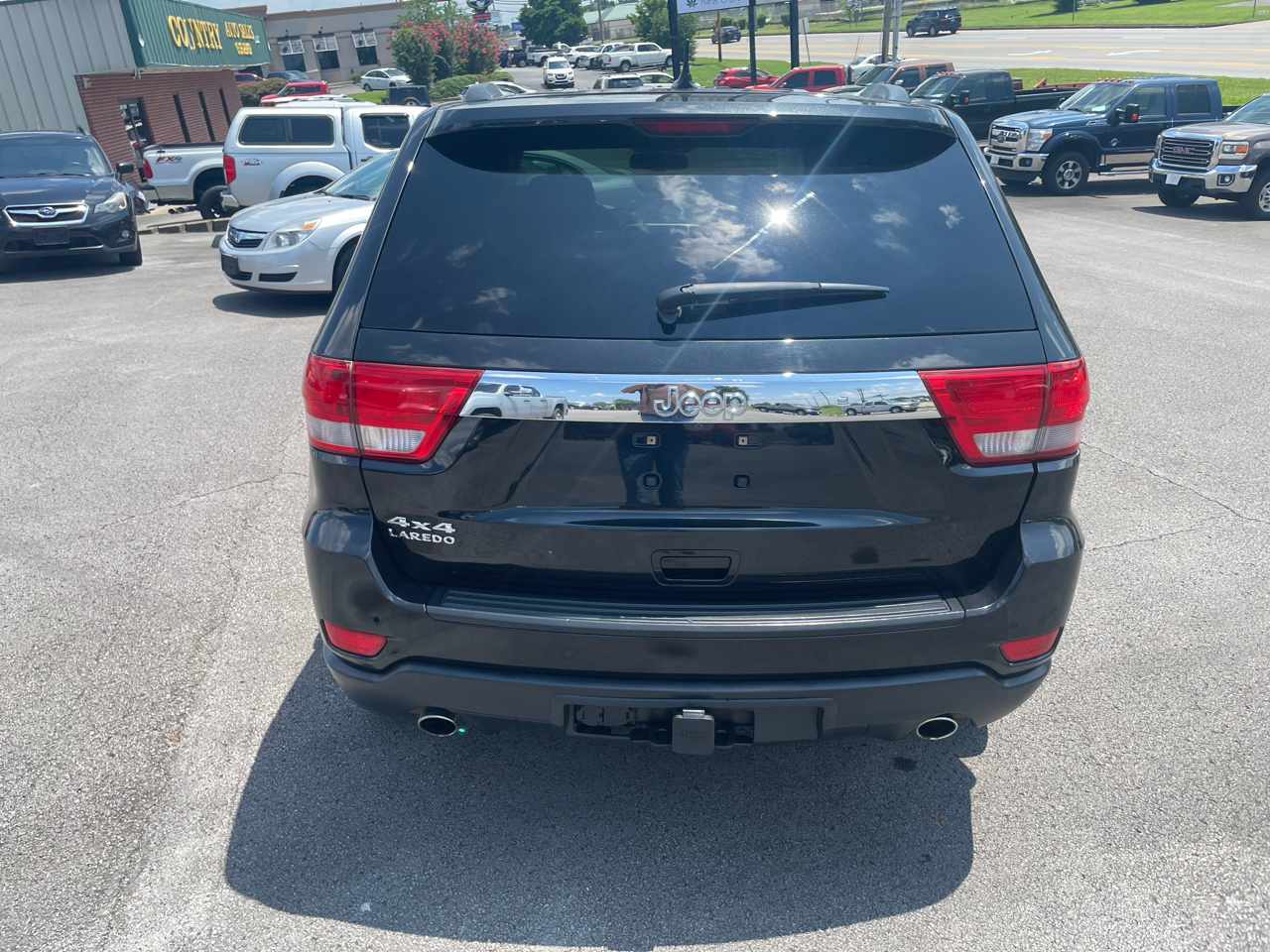 Jeep Grand Cherokee Laredo 4WD 2011 Jeep Grand Cherokee Laredo 4WD 2011
