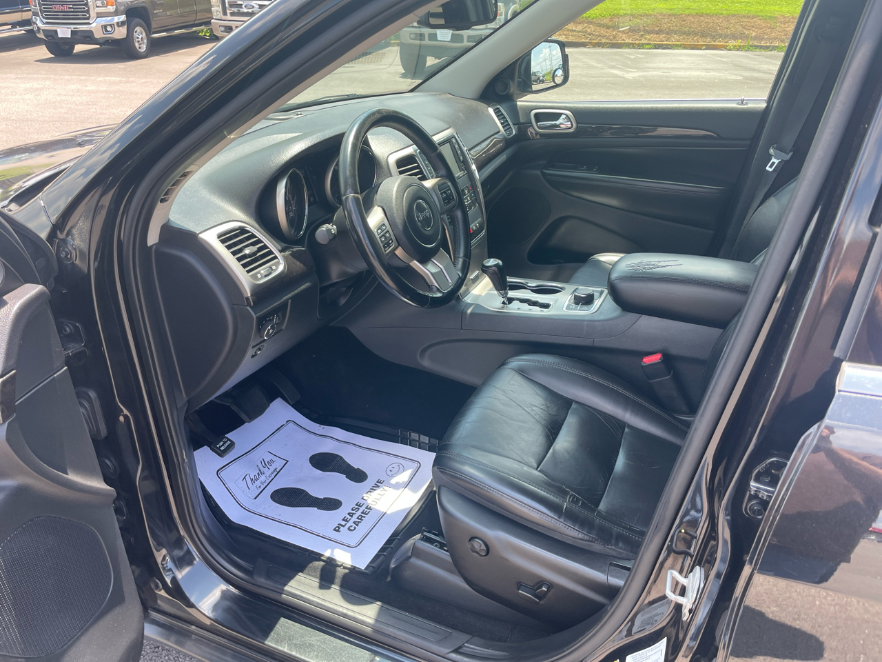 Jeep Grand Cherokee Laredo 4WD 2011 Jeep Grand Cherokee Laredo 4WD 2011