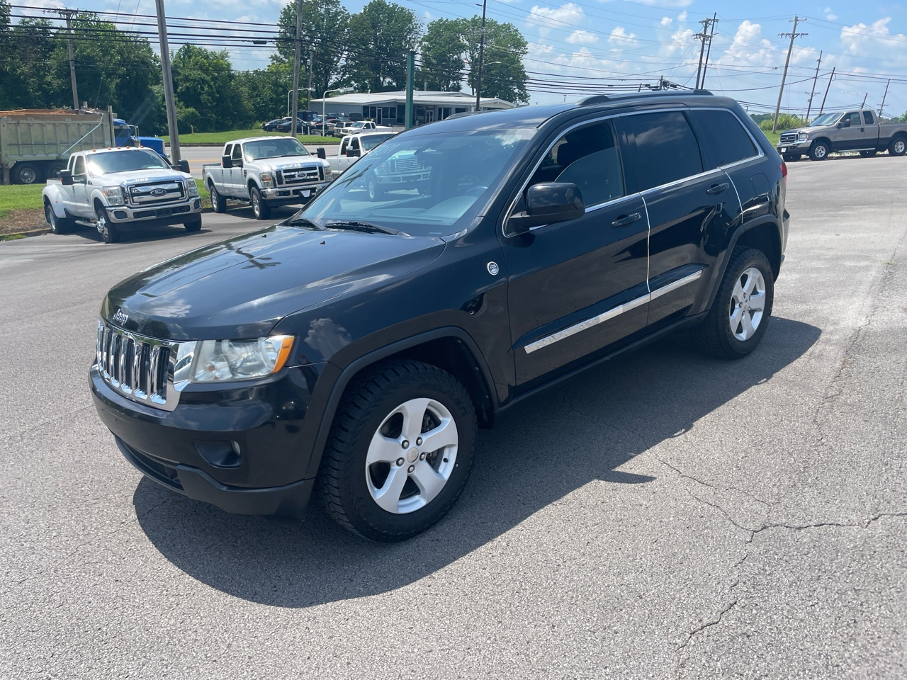 Jeep Grand Cherokee Laredo 4WD 2011 Jeep Grand Cherokee Laredo 4WD 2011