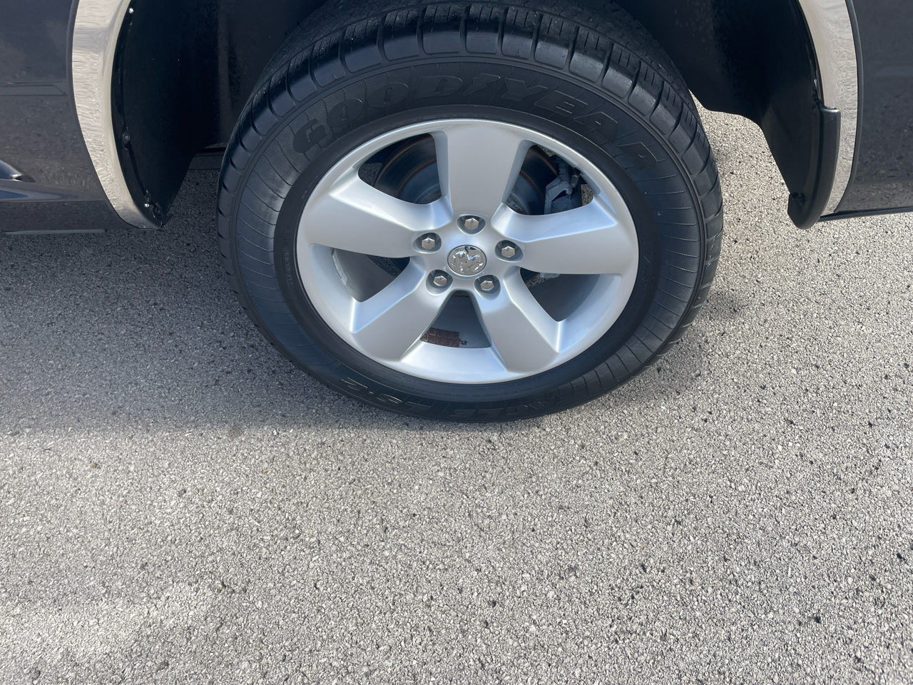 RAM 1500 2WD Crew Cab 140.5" Sport 2016