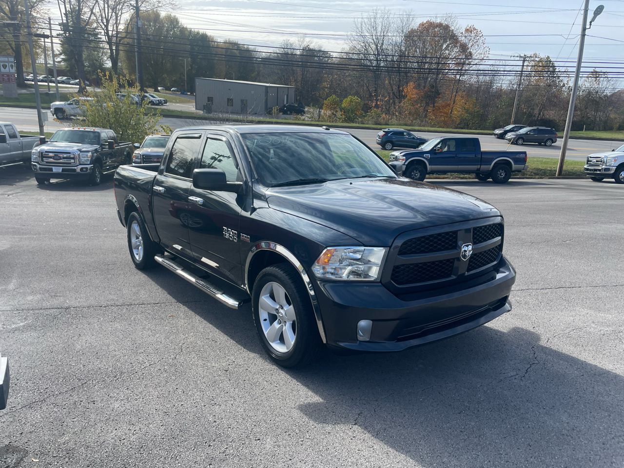 RAM 1500 2WD Crew Cab 140.5" Sport 2016
