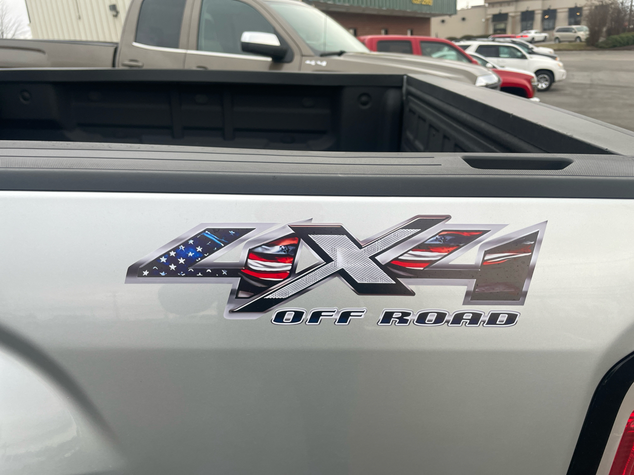 GMC Canyon 4WD Crew Cab 128.3" All Terrain w/Leather 2015