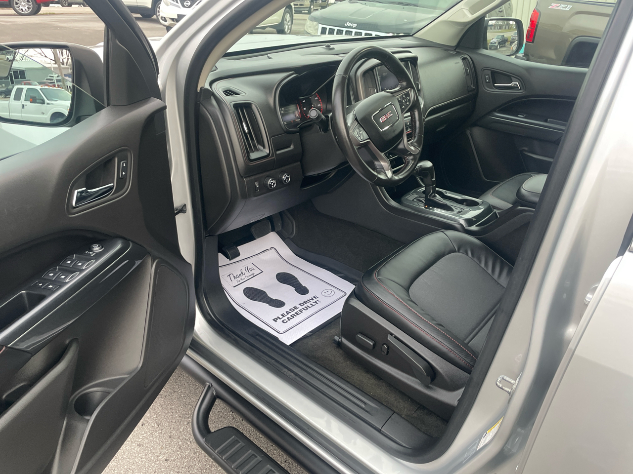 GMC Canyon 4WD Crew Cab 128.3" All Terrain w/Leather 2015