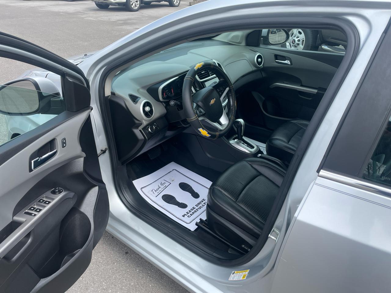 Chevrolet Sonic Premier Auto Sedan 2017