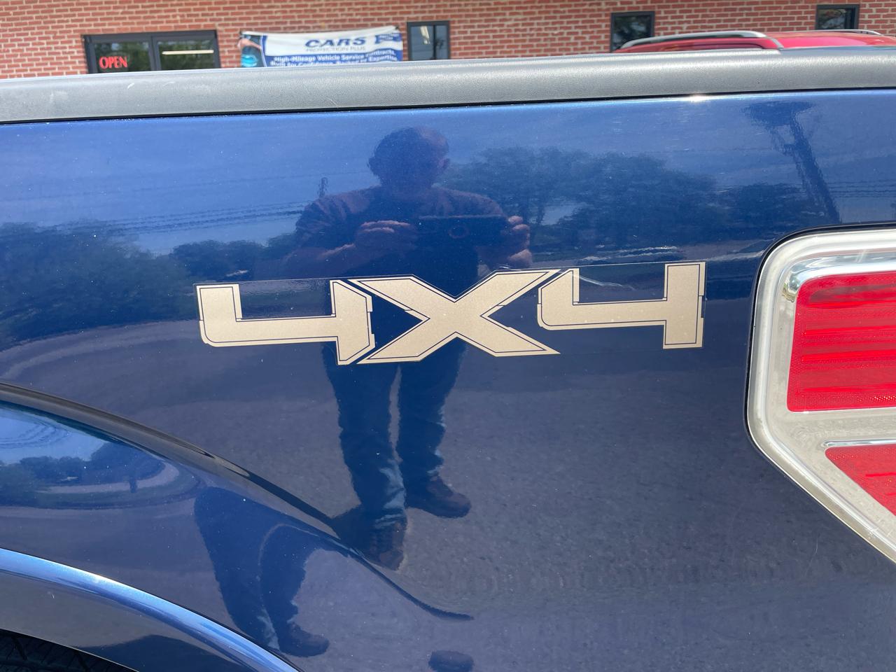 Ford F-150 4WD SuperCrew 139" Lariat 2011