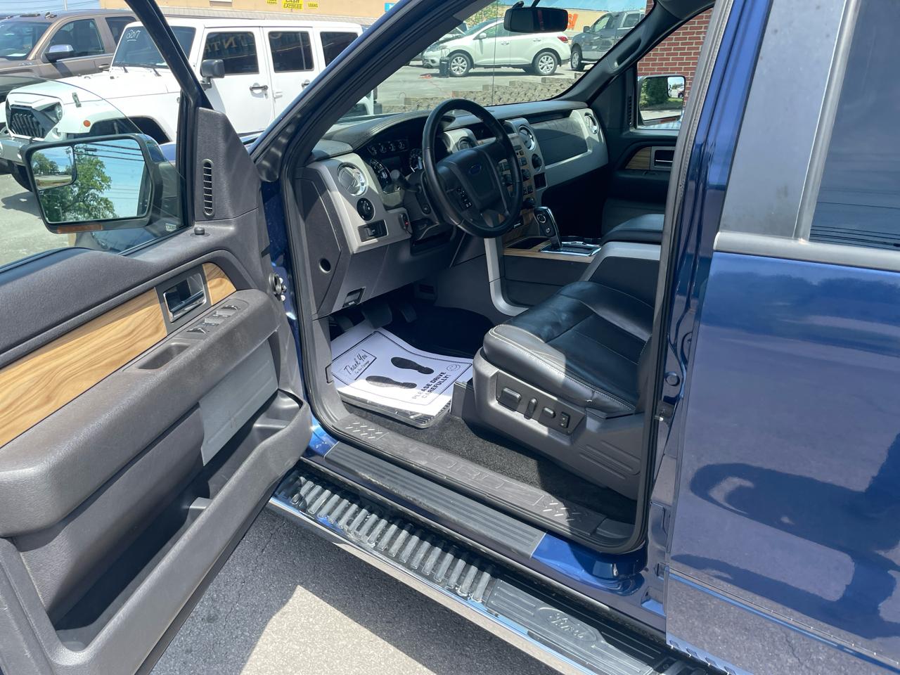 Ford F-150 4WD SuperCrew 139" Lariat 2011