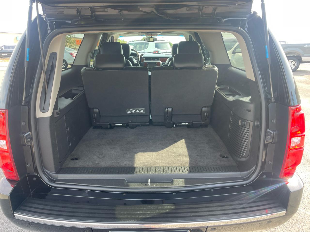 Chevrolet Suburban LTZ 1500 4WD 2012