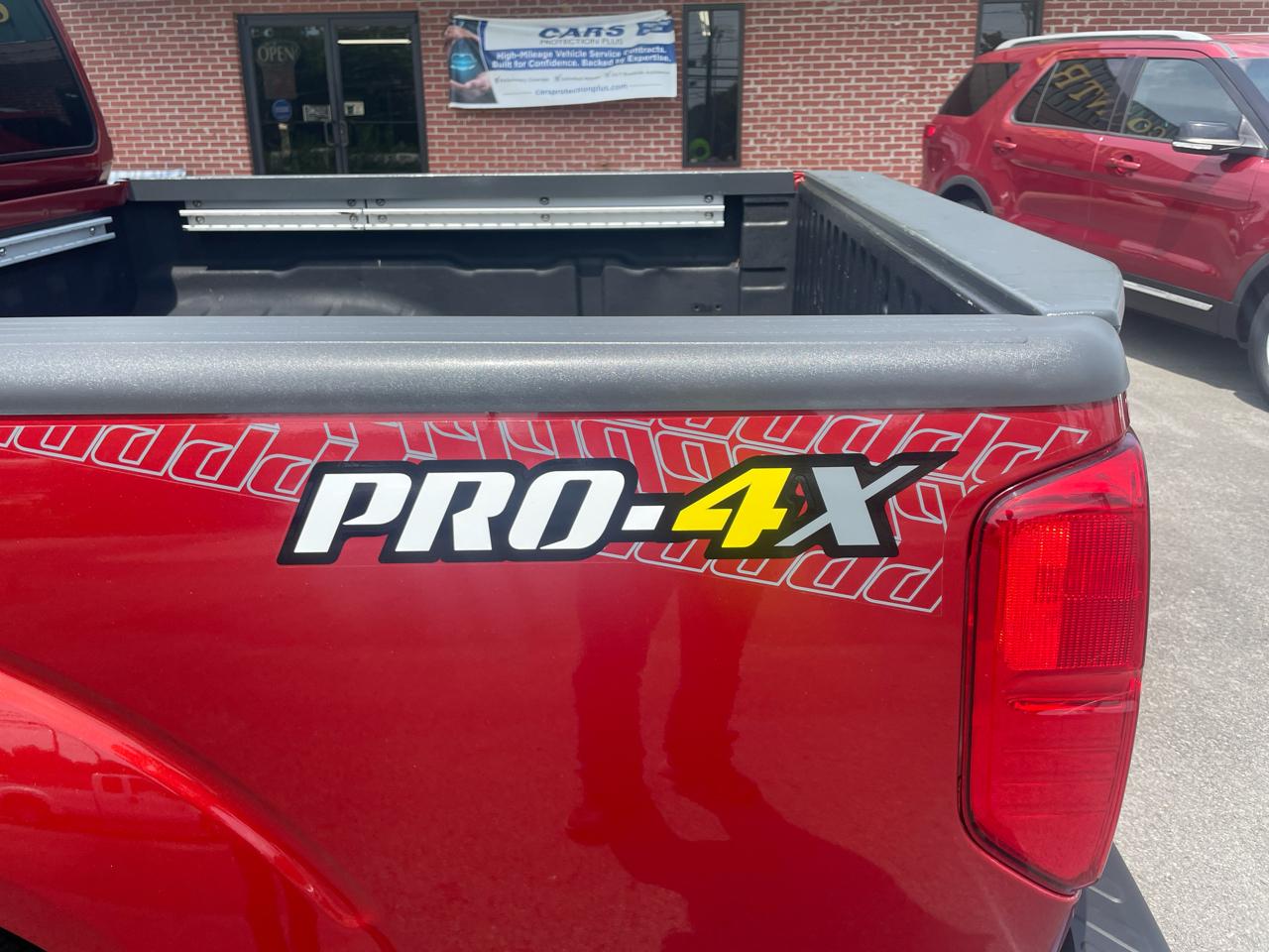 Nissan Frontier PRO-4X Crew Cab 4WD 2014