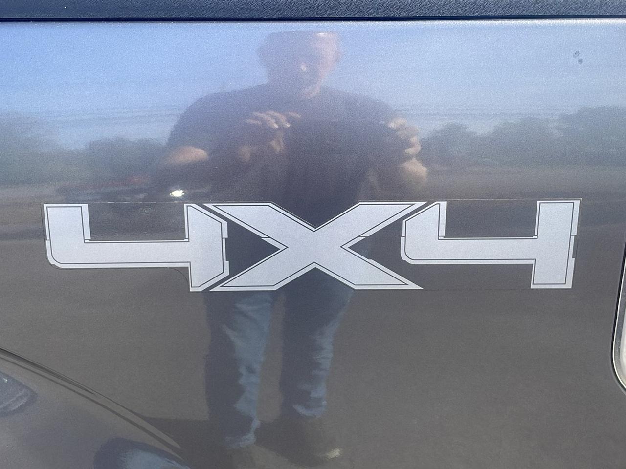 Ford F-150 4WD SuperCrew 139" Lariat 2011