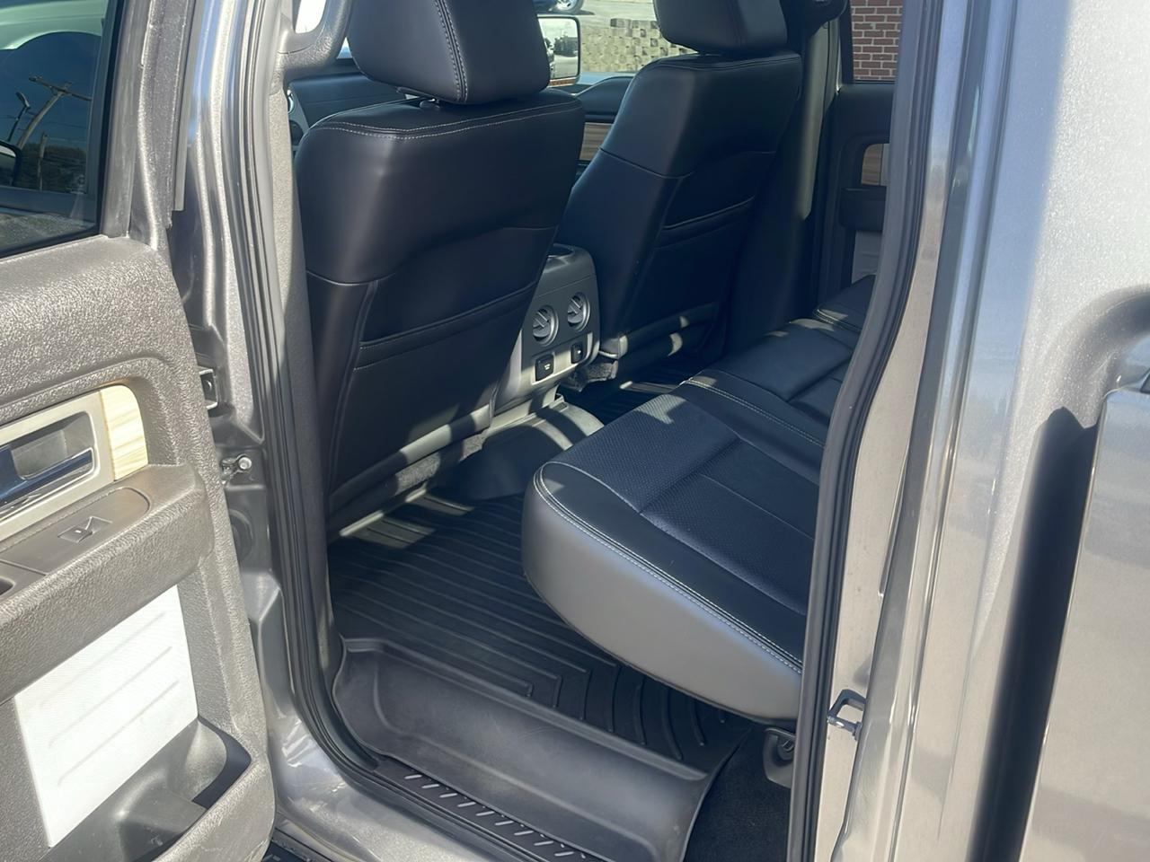 Ford F-150 4WD SuperCrew 139" Lariat 2011