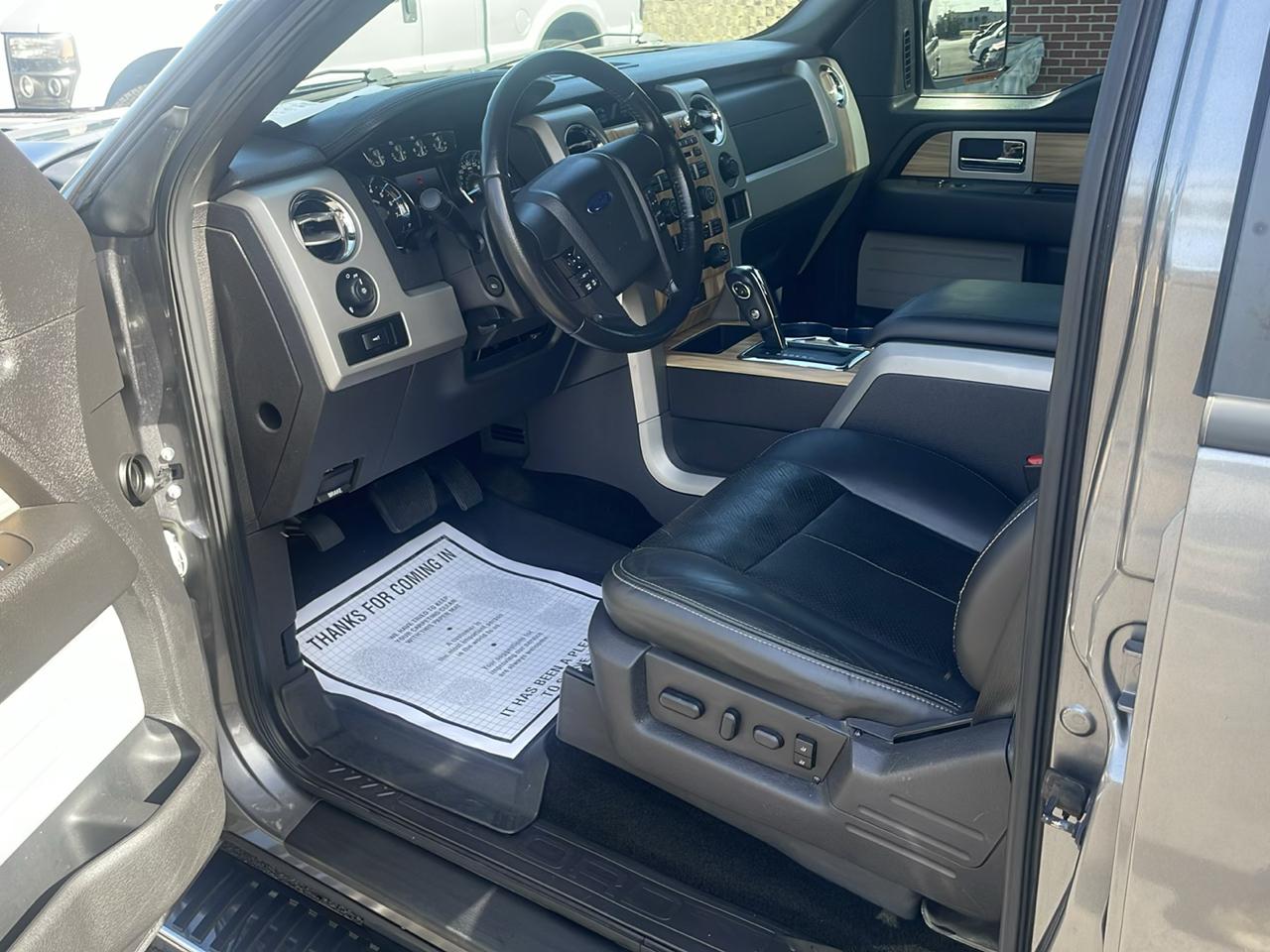 Ford F-150 4WD SuperCrew 139" Lariat 2011