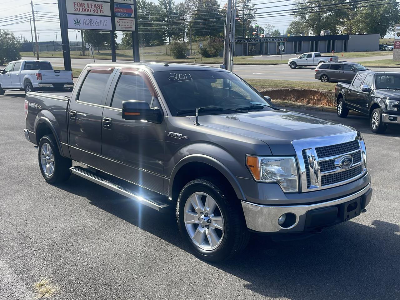 Ford F-150 4WD SuperCrew 139" Lariat 2011