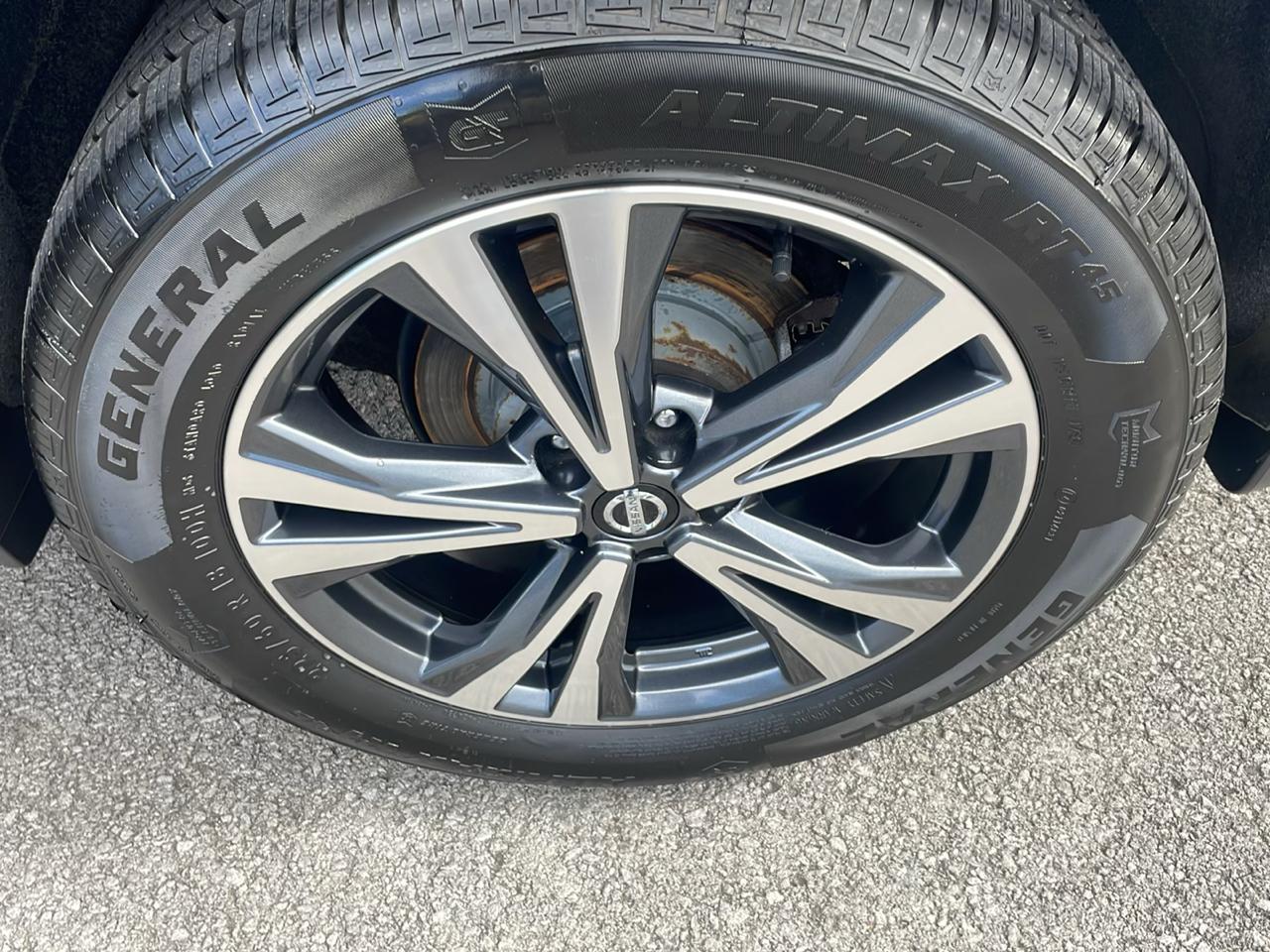 Nissan Rogue SL 4D SUV AWD 2017