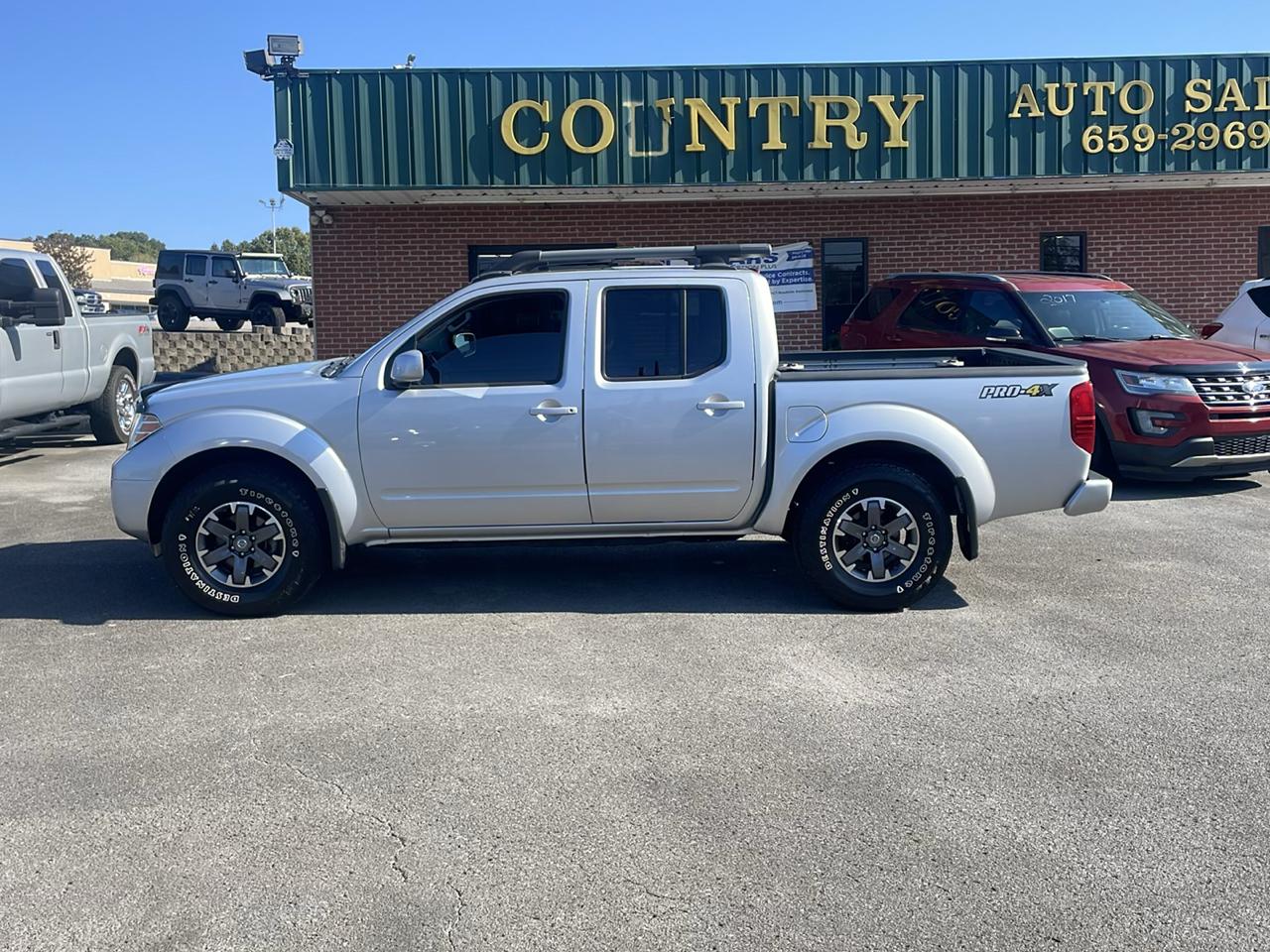 Nissan Frontier Crew Cab 4x4 PRO-4X 2015