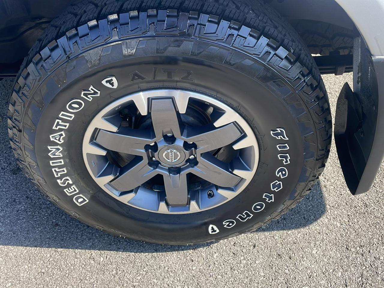 Nissan Frontier Crew Cab 4x4 PRO-4X 2015
