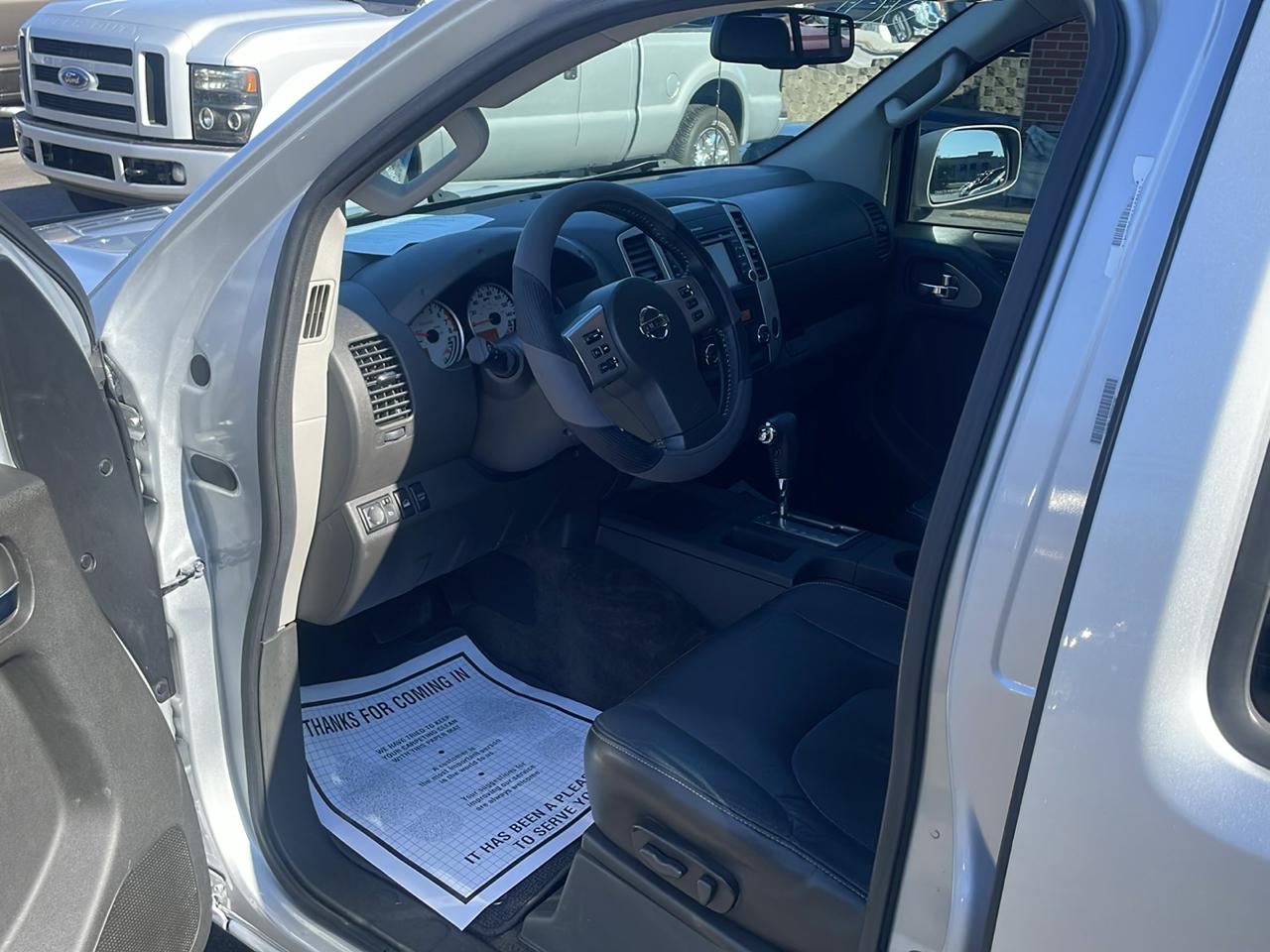 Nissan Frontier Crew Cab 4x4 PRO-4X 2015