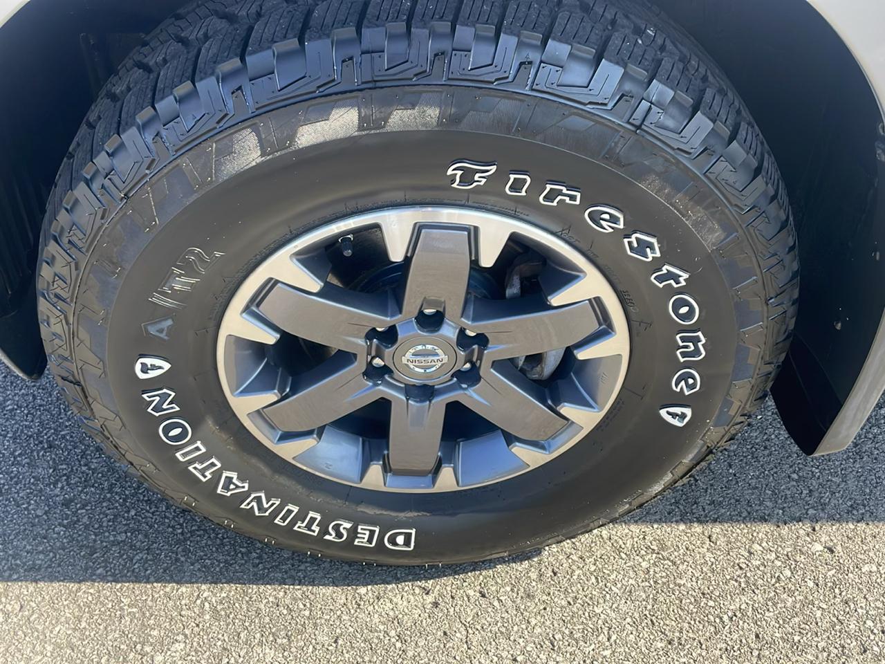 Nissan Frontier Crew Cab 4x4 PRO-4X 2015
