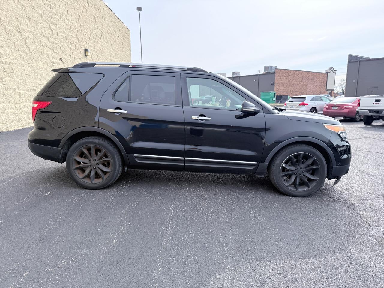 Ford Explorer Limited FWD 2012