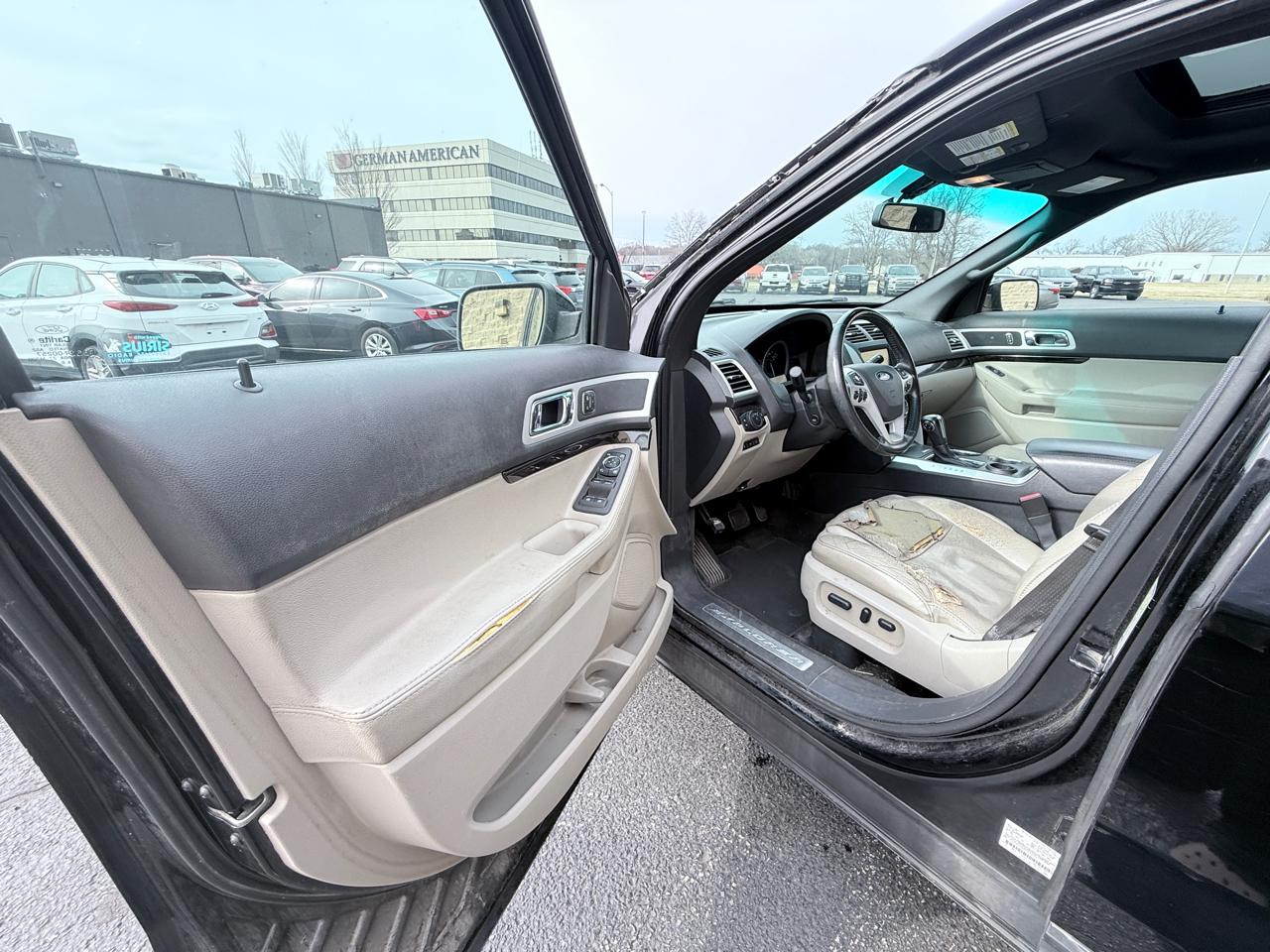 Ford Explorer Limited FWD 2012