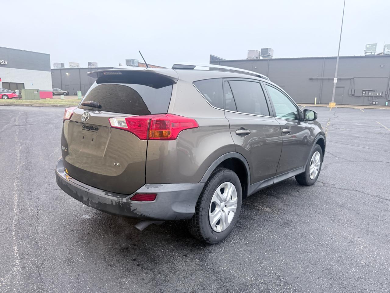 Toyota RAV4 LE FWD 2013