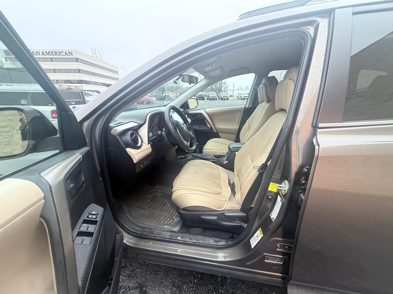 Toyota RAV4 LE FWD 2013