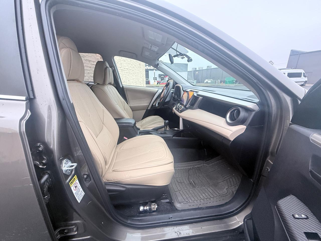 Toyota RAV4 LE FWD 2013